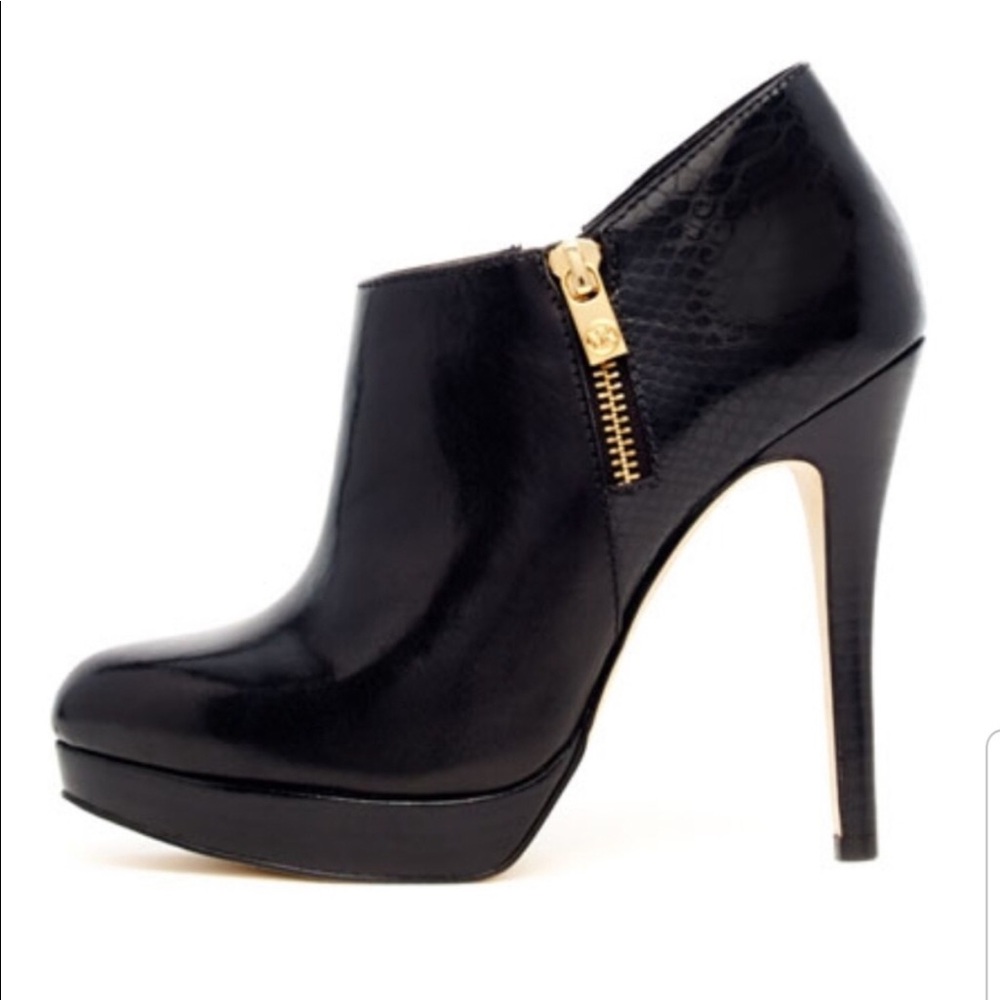 Shoe booties